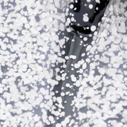Application Top Coat INOCOS Dalmatien pois blanc brillant sur ongles
