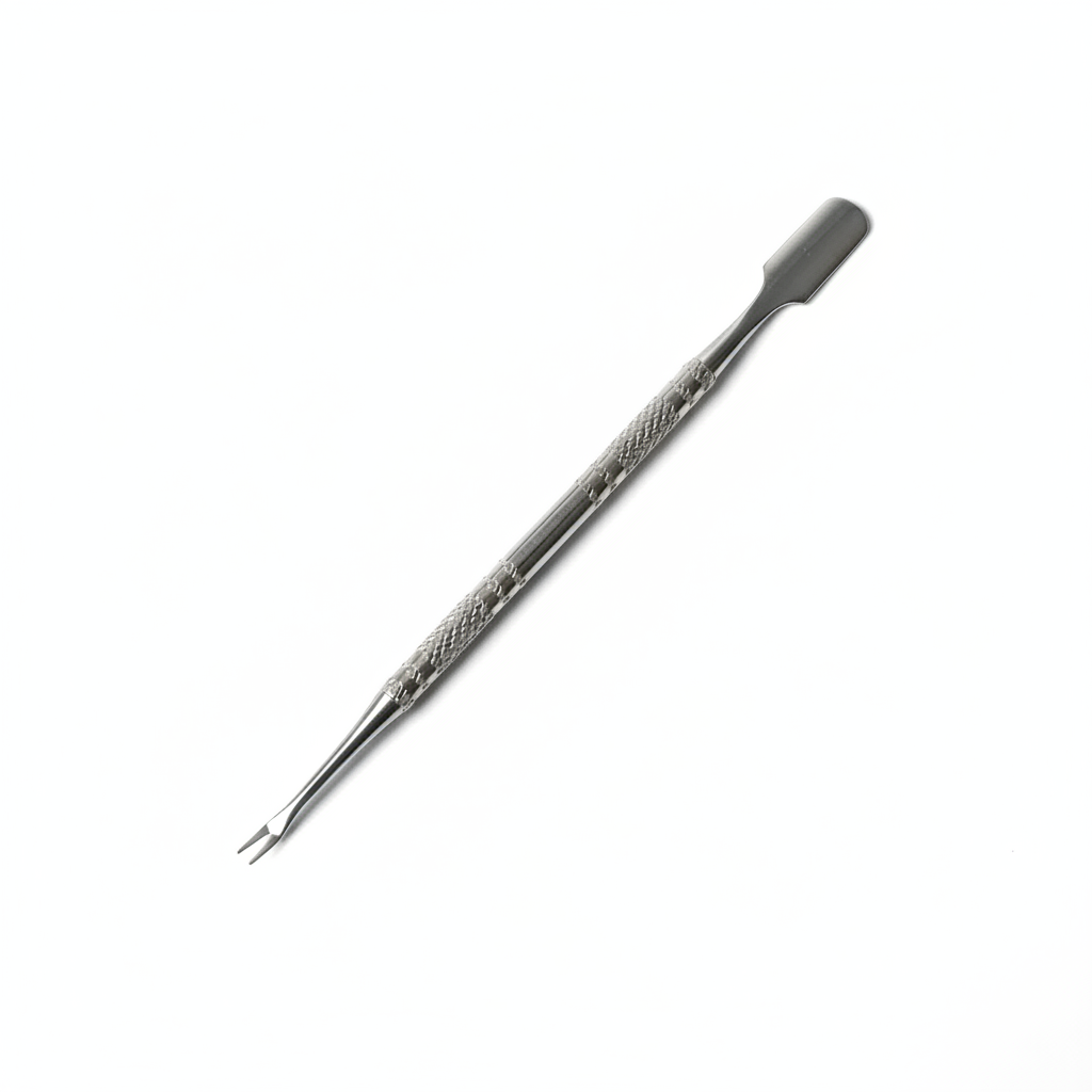 Repousse-cuticules professionnel en acier inoxydable avec double embout : pointe plate pour repousser les cuticules et pointe texturee pour nettoyer la surface de l'ongle