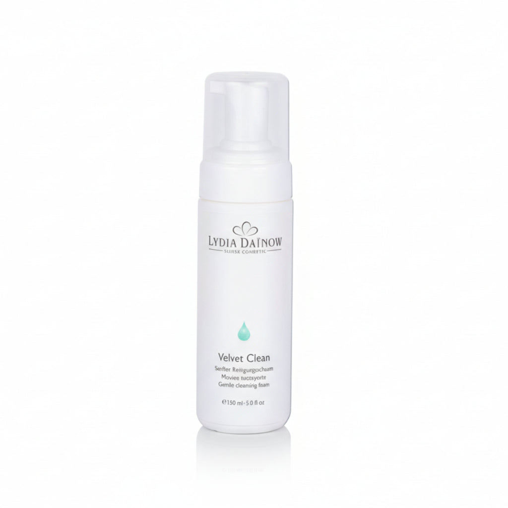 Velvet Clean Lydia Dainow 150ml – Mousse nettoyante douce à la camomille et allantoine sans parfum pour peaux sensibles